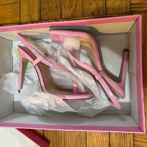 Winnie Harlow x Steve Madden